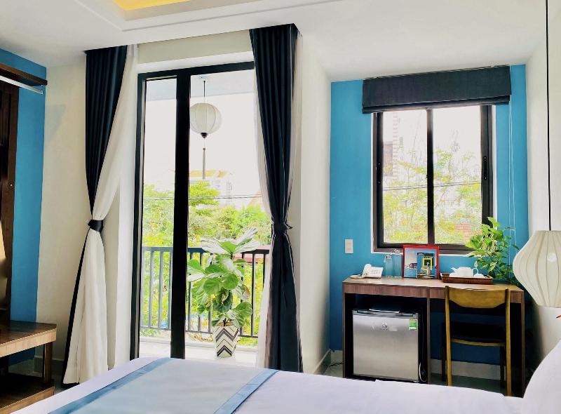 Grand Holiday Villa image