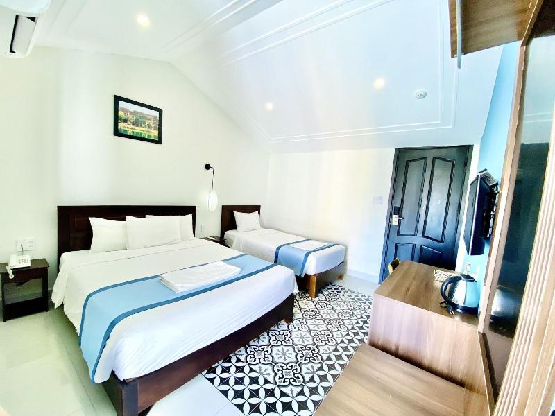 Grand Holiday Villa image