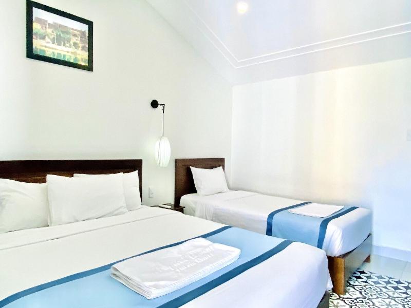 Grand Holiday Villa image