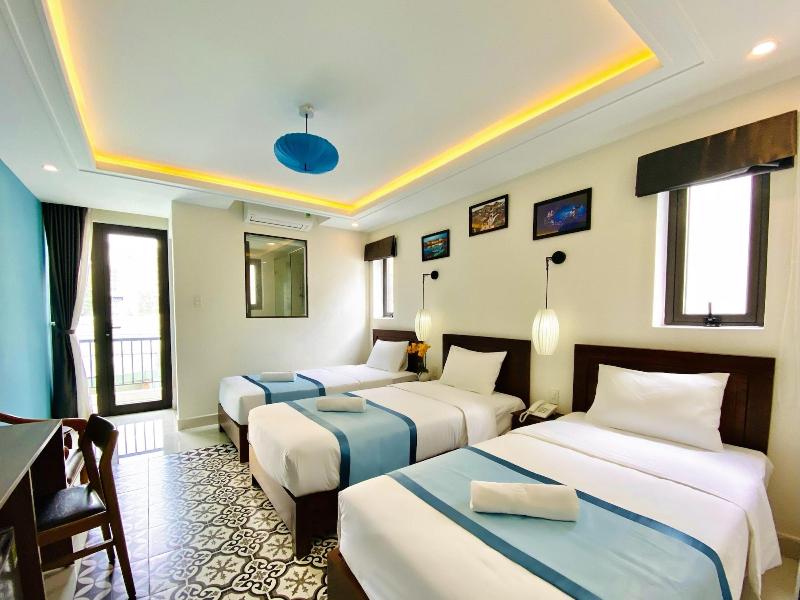 Grand Holiday Villa image