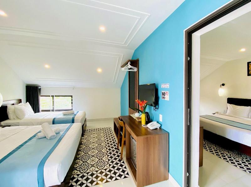 Grand Holiday Villa image
