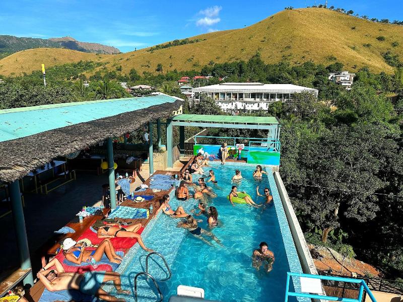 Outpost Hostel Coron Adults Only
