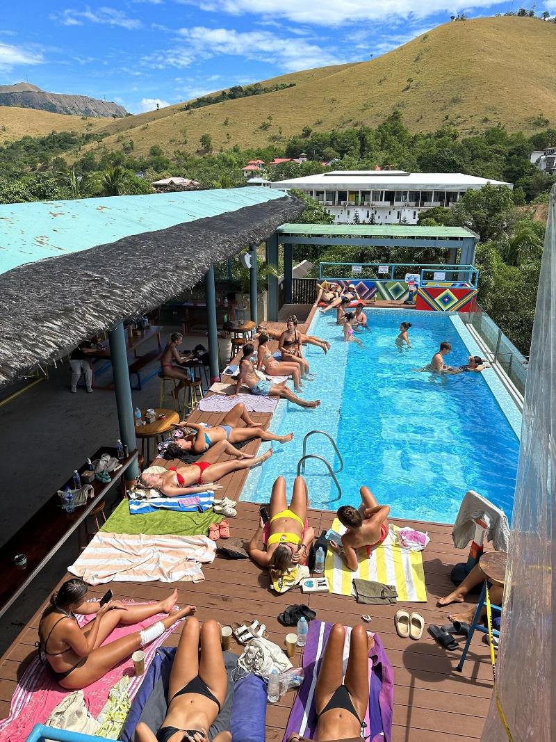 Outpost Hostel Coron Adults Only