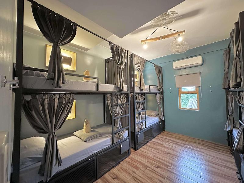 Outpost Hostel Coron Adults Only gallery photo 25