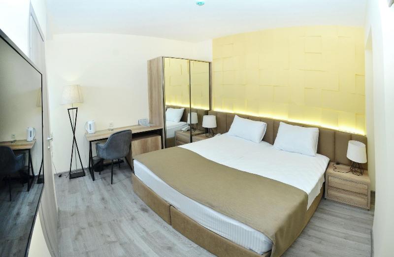 Mandarin Hotel image