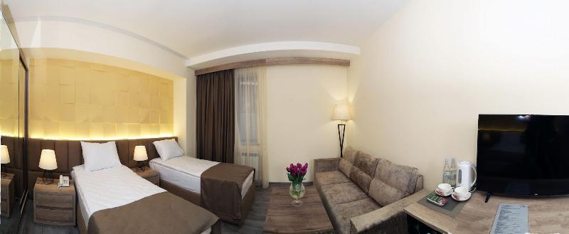 Mandarin Hotel image