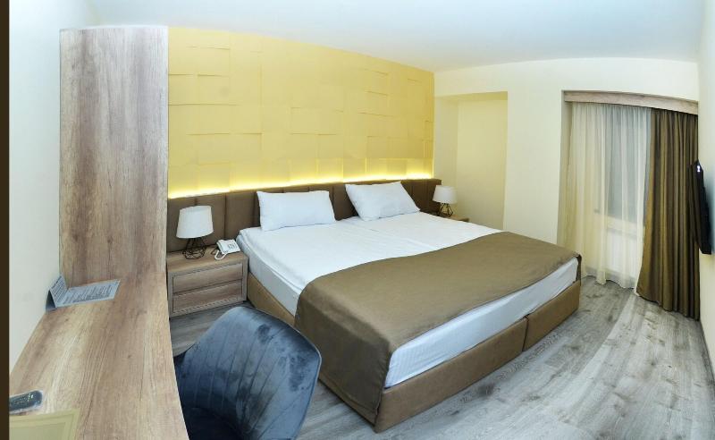 Mandarin Hotel image
