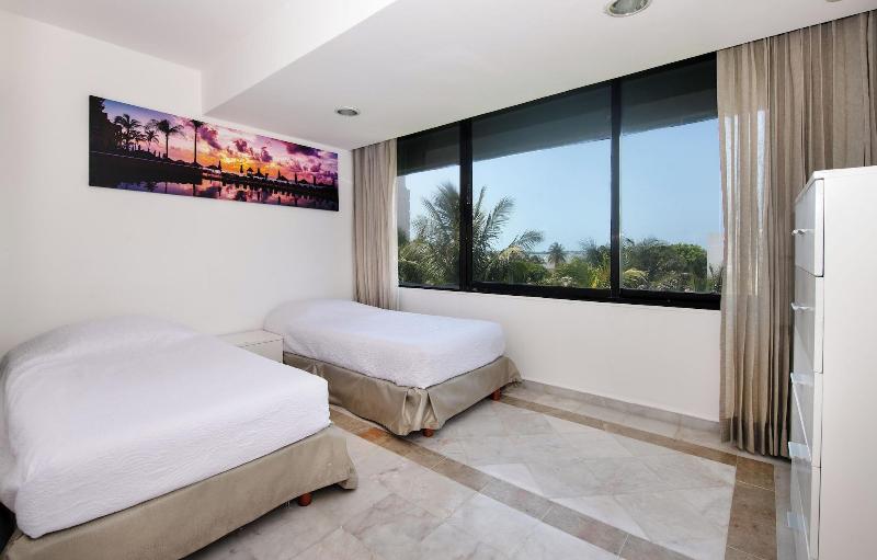 Condo 2 Bdr 5pax En Resort image
