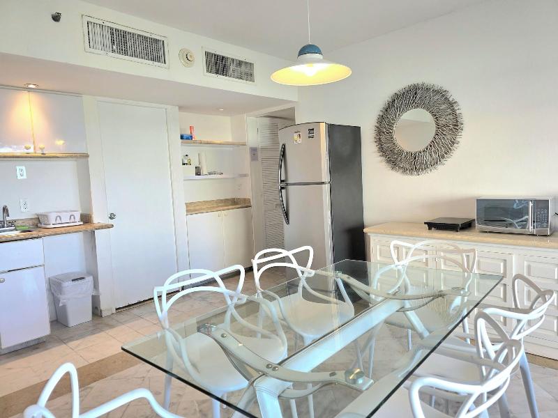Condo 2 Bdr 5pax En Resort image