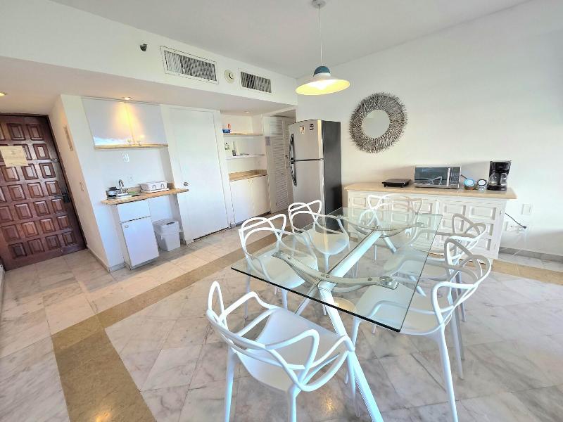 Condo 2 Bdr 5pax En Resort image