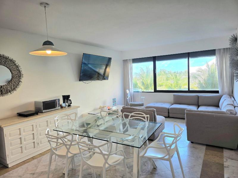 Condo 2 Bdr 5pax En Resort image