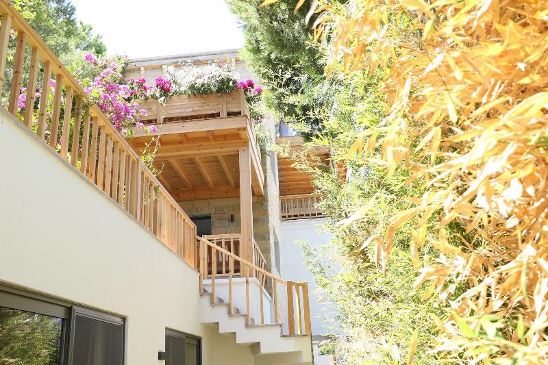 Life Butiq Hotel image