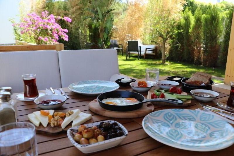 Life Butiq Hotel image