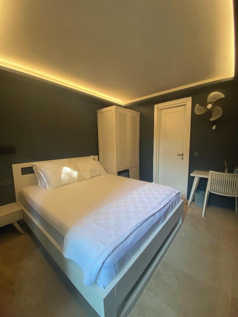 Life Butiq Hotel image