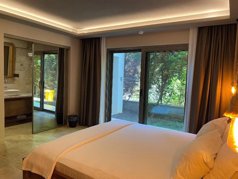 Life Butiq Hotel image