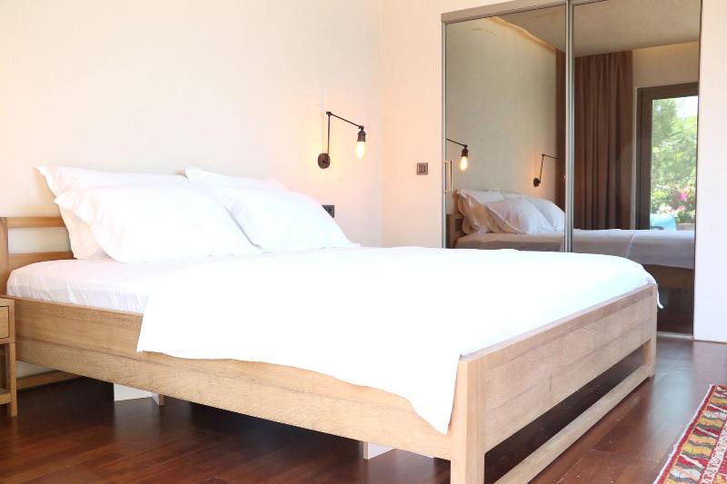 Life Butiq Hotel image