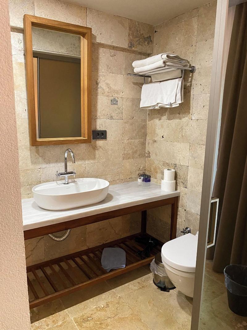 Life Butiq Hotel image