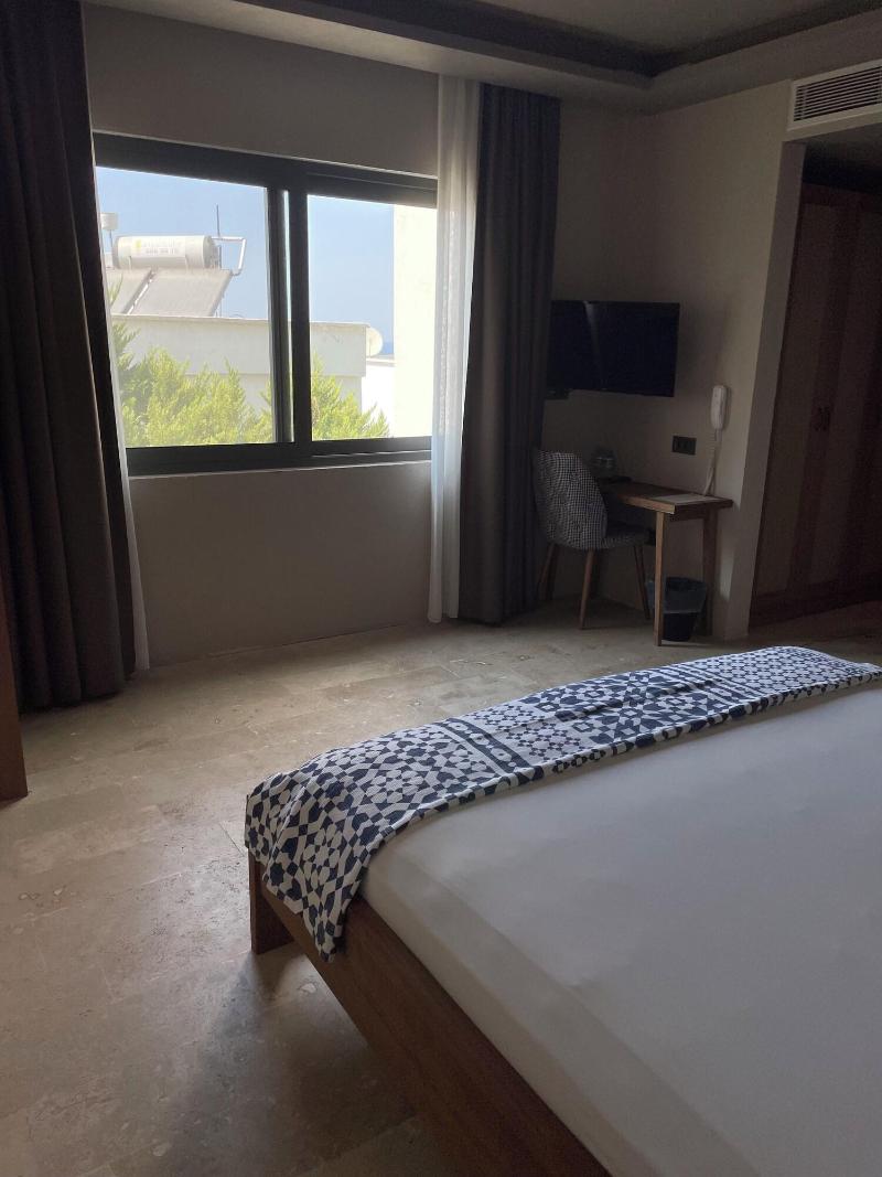 Life Butiq Hotel image