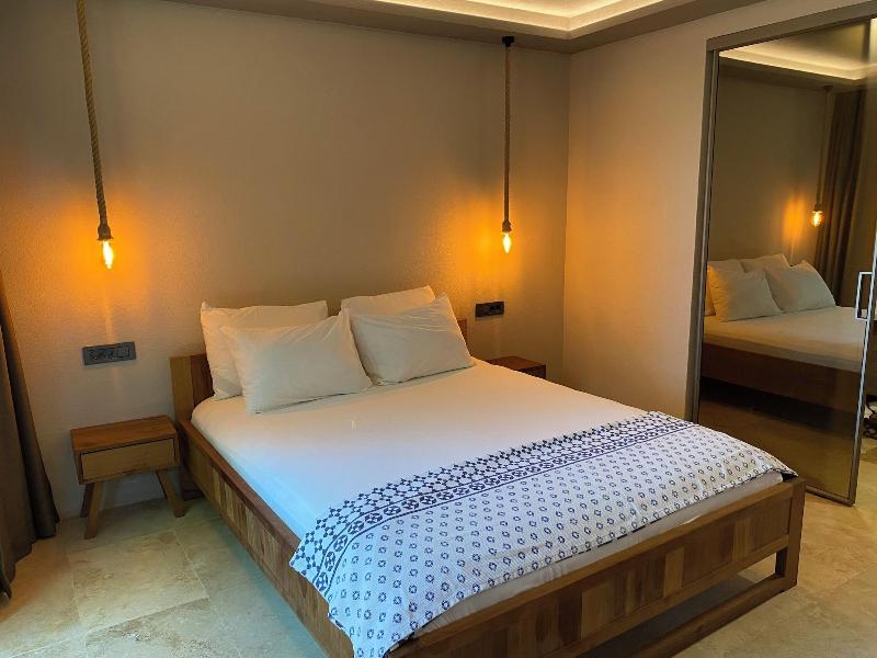 Life Butiq Hotel image
