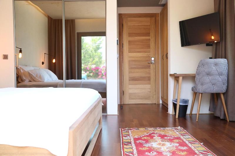 Life Butiq Hotel image