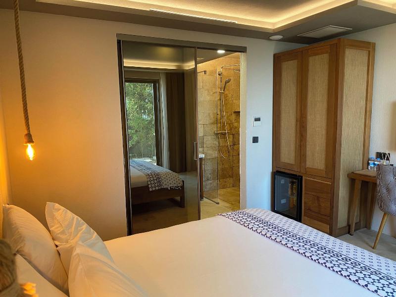 Life Butiq Hotel image