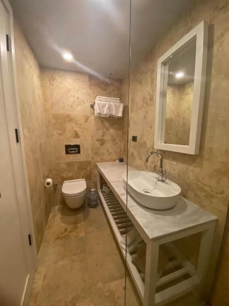 Life Butiq Hotel image