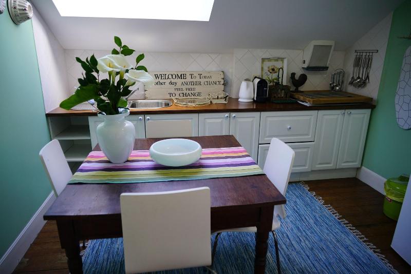 Adore Portugal Coimbra Guest House image