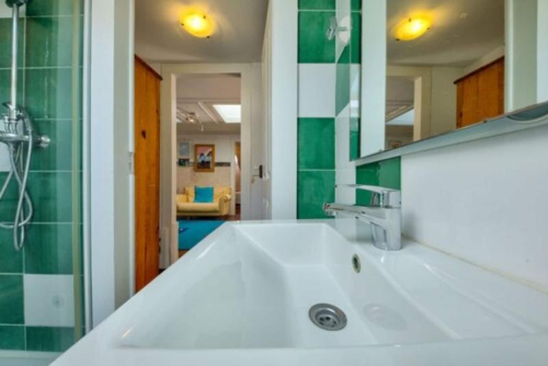 Adore Portugal Coimbra Guest House image