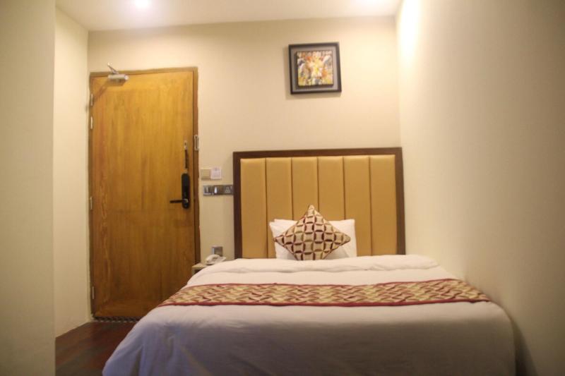 Royal Inn Dhaka image