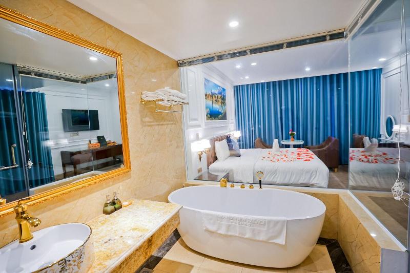 Grand View Palace Ha Long Hotel image