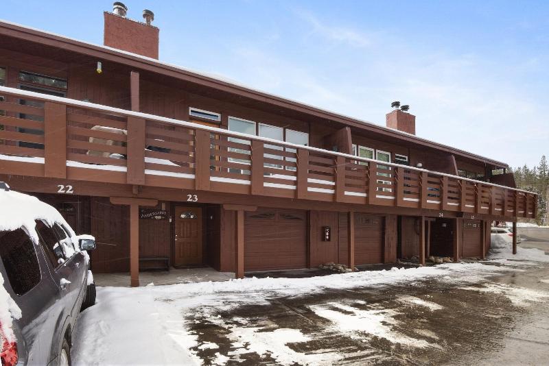 Alpine Manor Retreat image