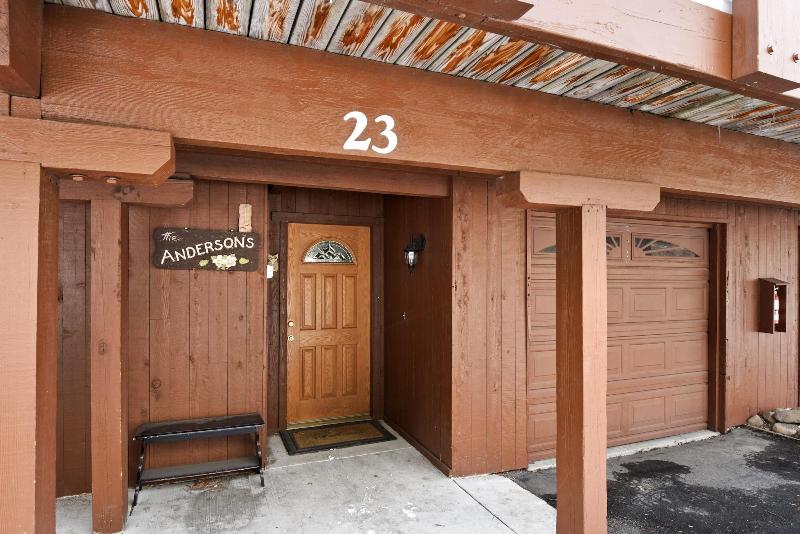 Alpine Manor Retreat image