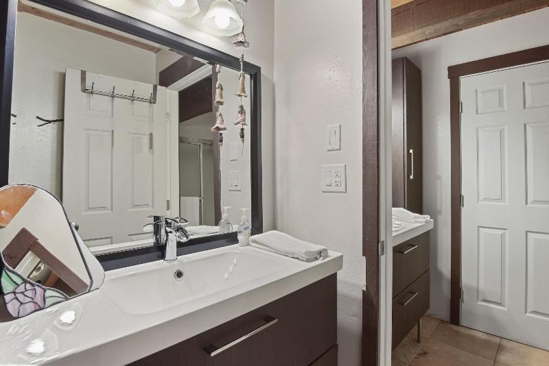 Alpine Manor Retreat image