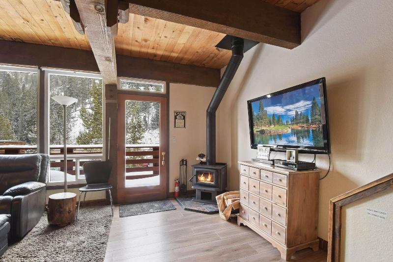 Alpine Manor Retreat image