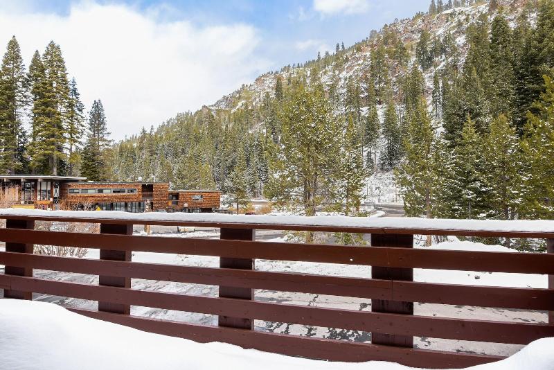 Alpine Manor Retreat image