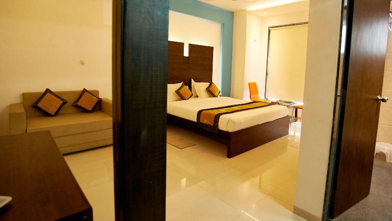 Hotel Sai Nisarg image