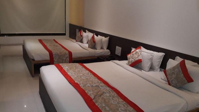 Hotel Sai Nisarg image