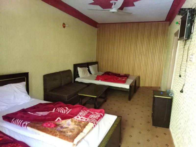 Green City Hotel And Restaurant image