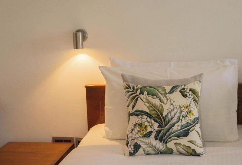 Palm Holiday Apartments image