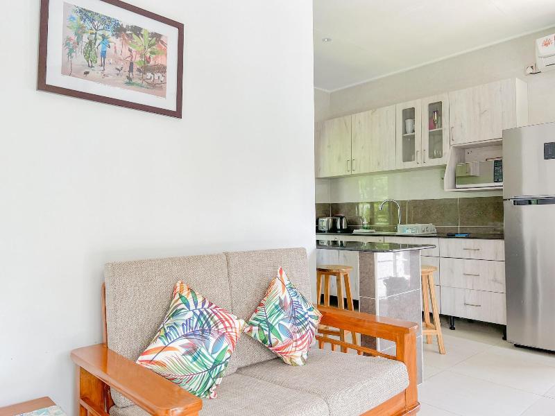 Palm Holiday Apartments image