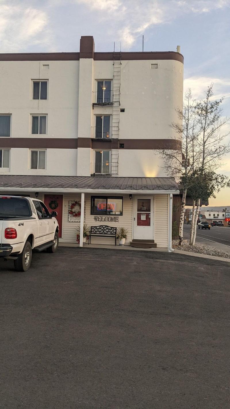 Bar H Motel image