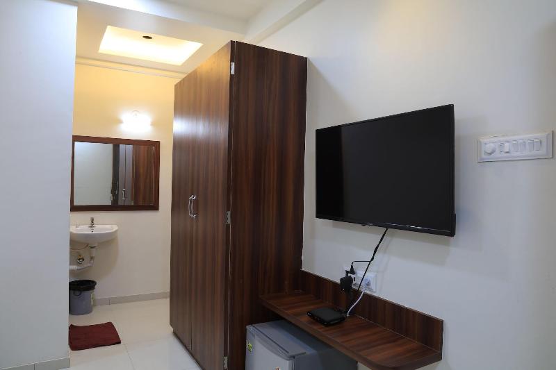 Staybird Nest A Premium Residences image