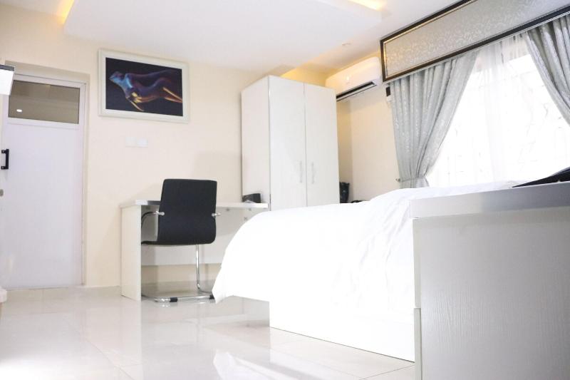 Appleville Suites image