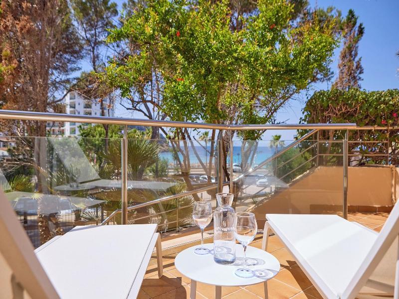 Universal Aquamarin Beach Houses image