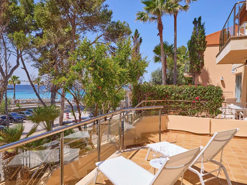 Universal Aquamarin Beach Houses image