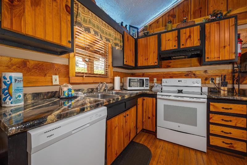 Cozy Bears Cabin image