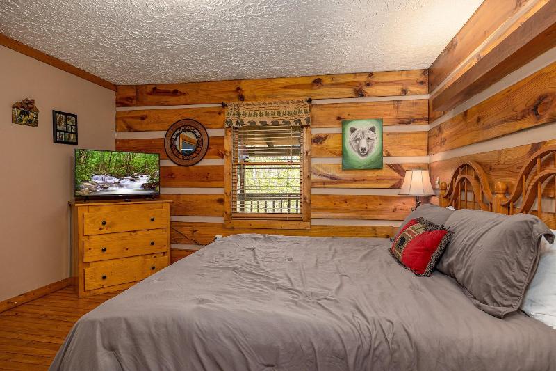 Cozy Bears Cabin image