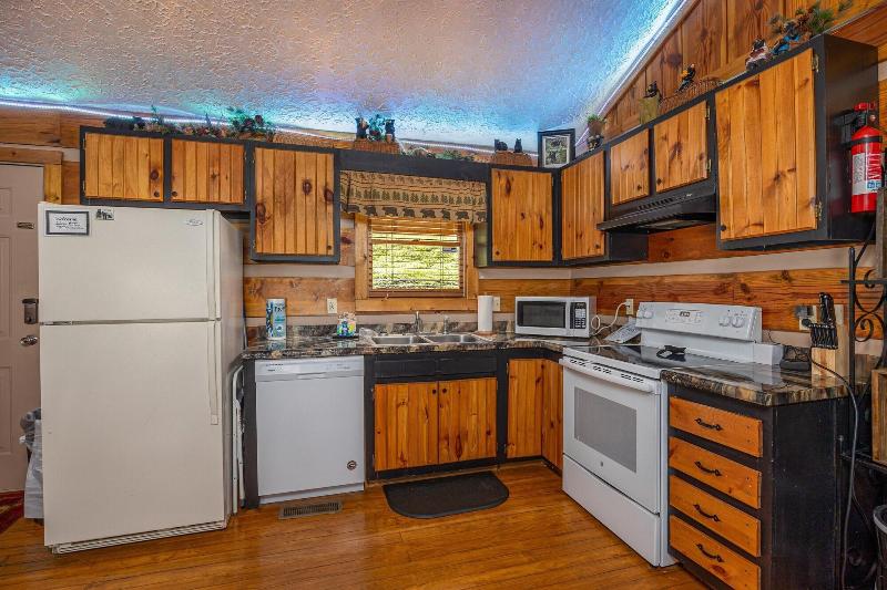 Cozy Bears Cabin image