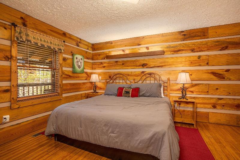 Cozy Bears Cabin image