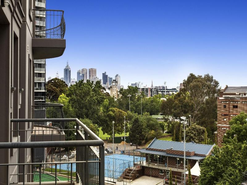 Melbourne South Yarra Central Apartment Hotel image